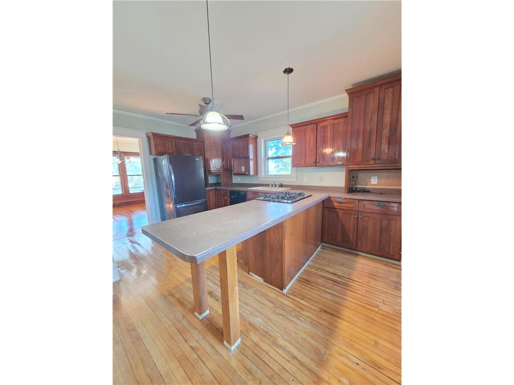 140 W Main Street Lewiston MN 55952 7072159 image10