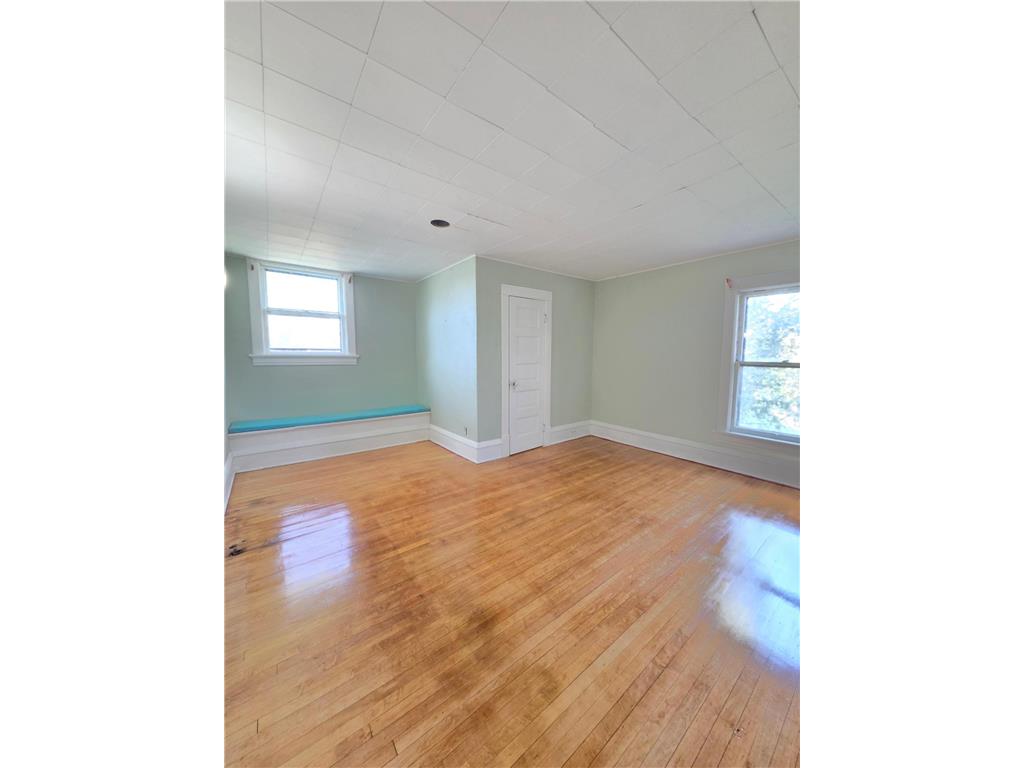 140 W Main Street Lewiston MN 55952 7072159 image4