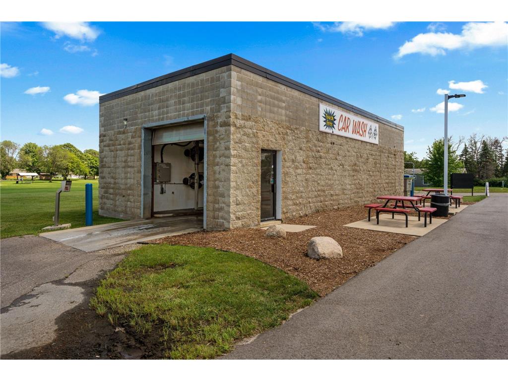 1400 14th Street NW Austin MN 55912 6752939 image40