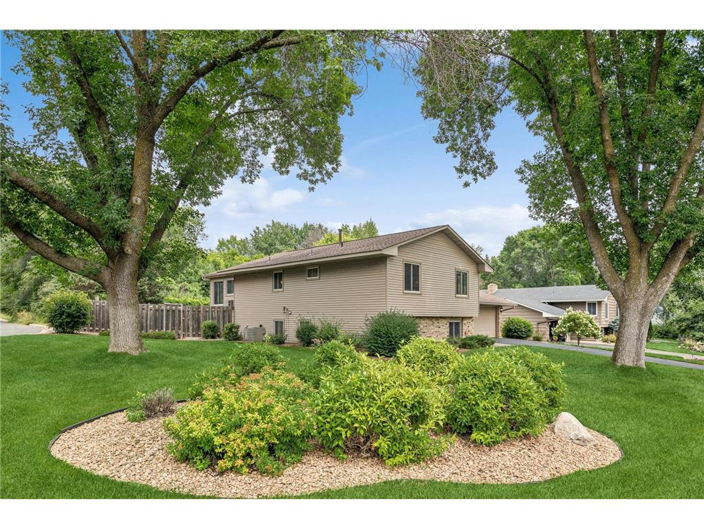 1400 E 131st Street Burnsville MN 55337 6578154 image1