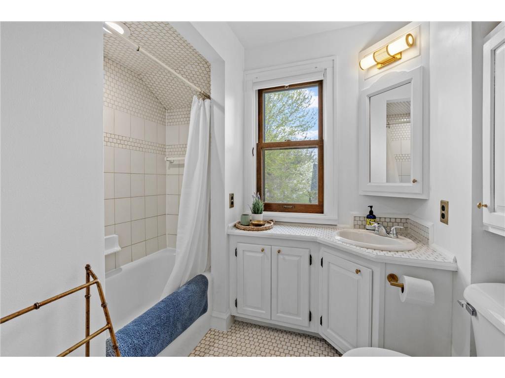 1400 E 54th Street Minneapolis MN 55417 7066450 image15