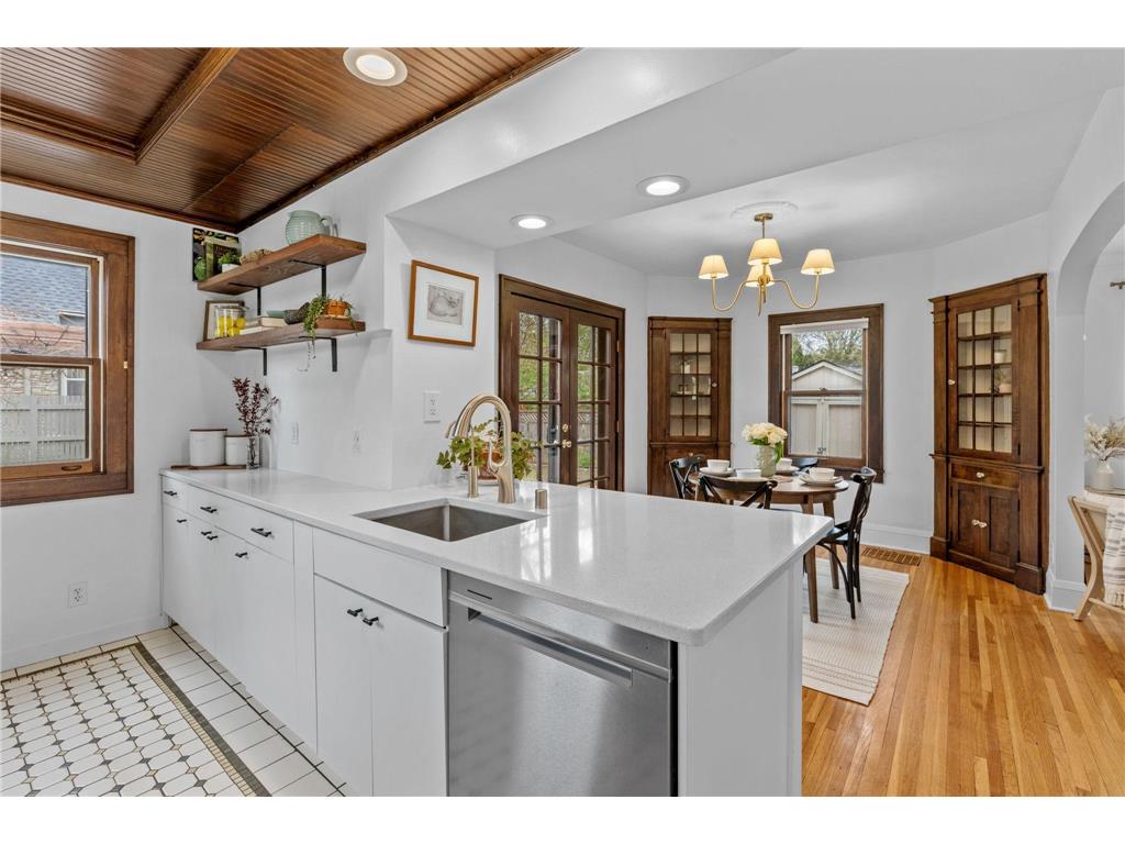 1400 E 54th Street Minneapolis MN 55417 7066450 image9