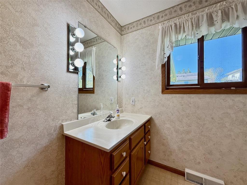 1400 S Cascade Street Fergus Falls MN 56537 7073338 image18