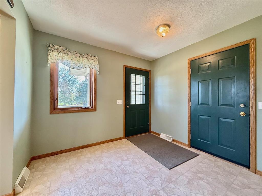1400 S Cascade Street Fergus Falls MN 56537 7073338 image5