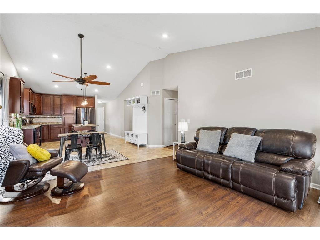 14004 Adrian Court Rosemount MN 55068 7082026 image17