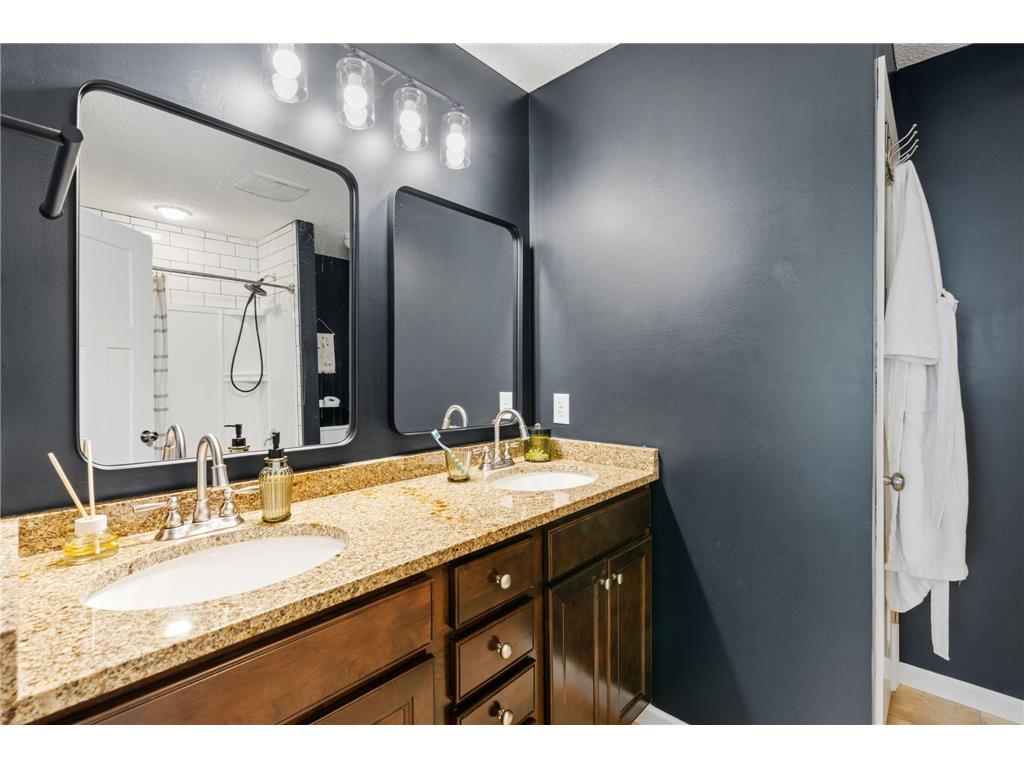 14004 Adrian Court Rosemount MN 55068 7082026 image23
