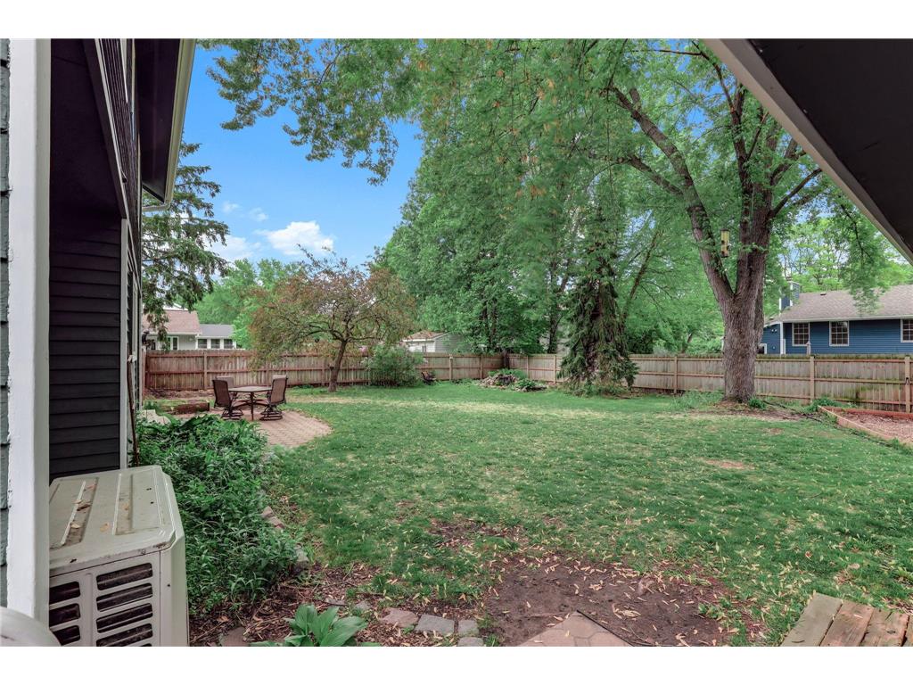 1401 88th Avenue N Brooklyn Park MN 55444 7080108 image40