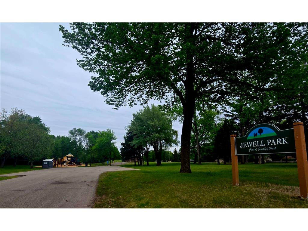 1401 88th Avenue N Brooklyn Park MN 55444 7080108 image46