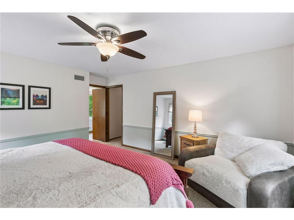 1401 Echo Drive Burnsville MN 55337 7101296 image25