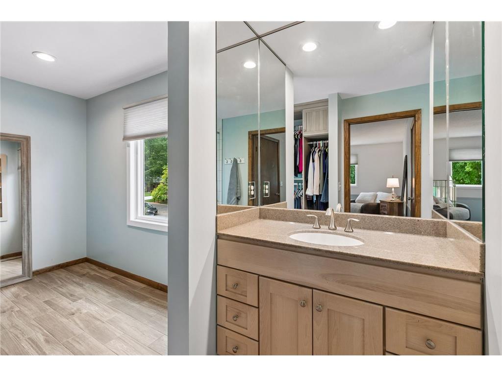 1401 Echo Drive Burnsville MN 55337 7101296 image26
