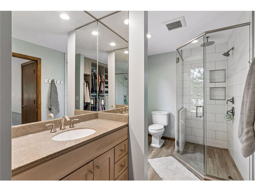 1401 Echo Drive Burnsville MN 55337 7101296 image28