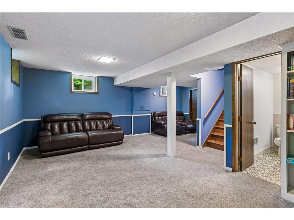 1401 Echo Drive Burnsville MN 55337 7101296 image37