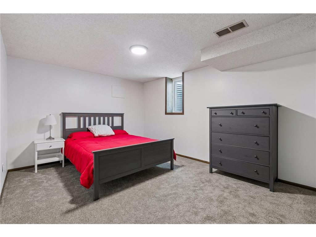 1401 Echo Drive Burnsville MN 55337 7101296 image39