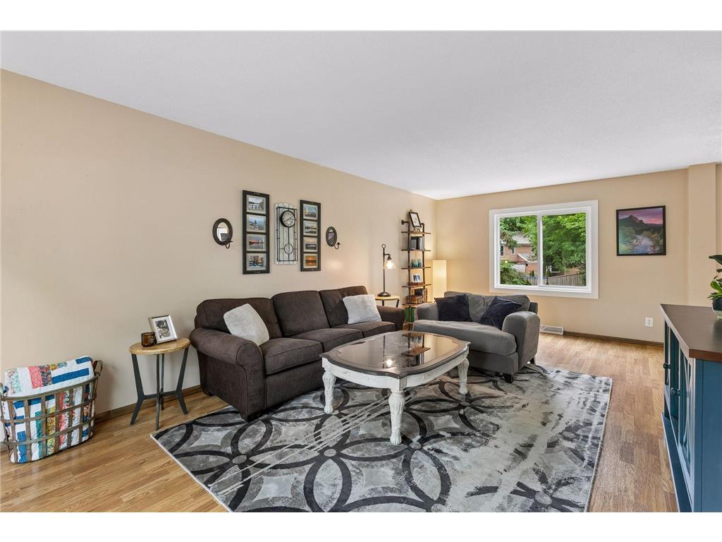 1401 Echo Drive Burnsville MN 55337 7101296 image7
