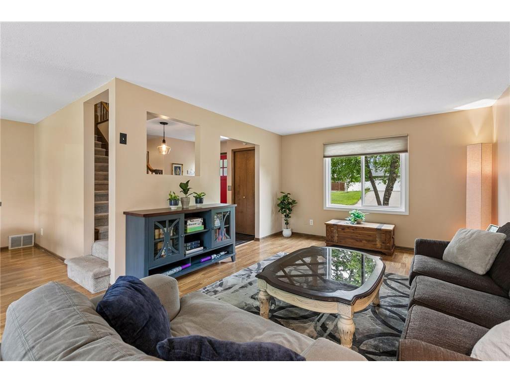 1401 Echo Drive Burnsville MN 55337 7101296 image9