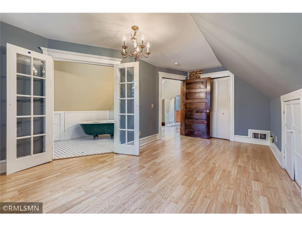 1401 Fremont Avenue N Minneapolis MN 55411 6791443 image21