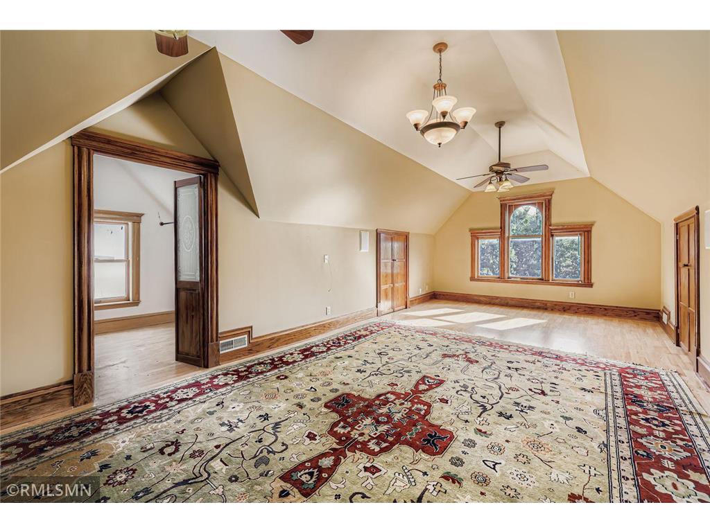 1401 Fremont Avenue N Minneapolis MN 55411 6791443 image22