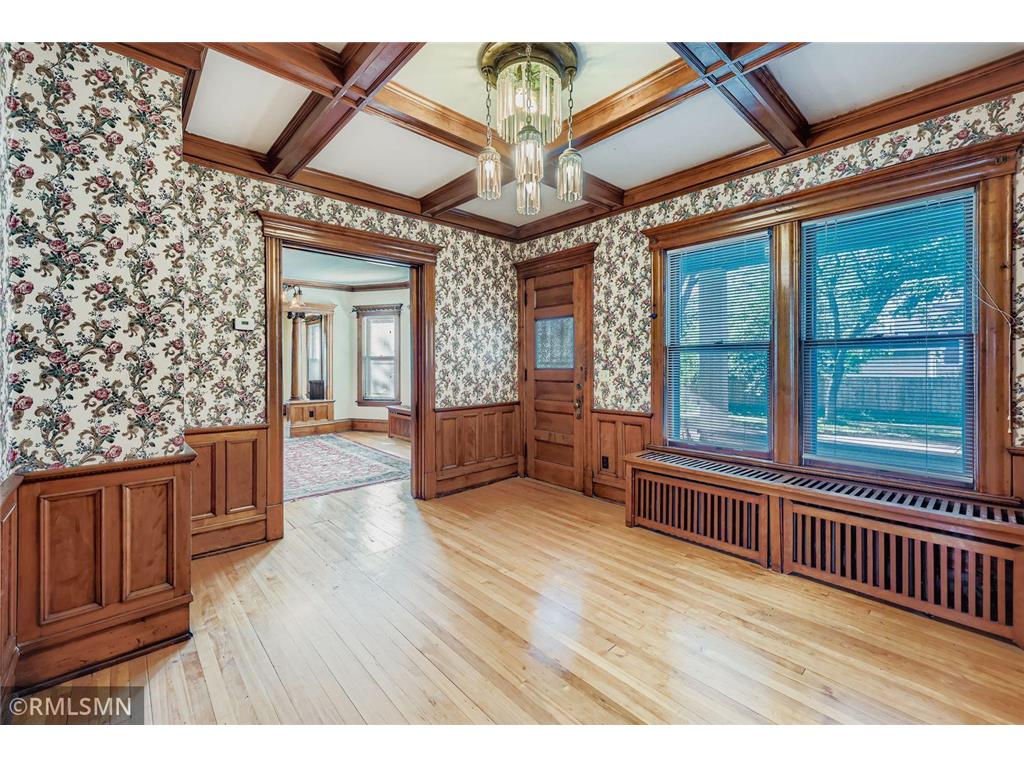 1401 Fremont Avenue N Minneapolis MN 55411 6791443 image6