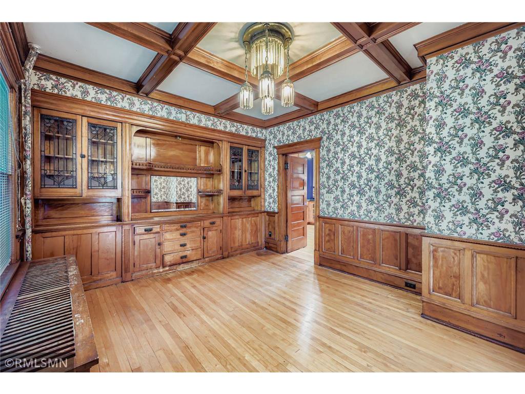 1401 Fremont Avenue N Minneapolis MN 55411 6791443 image7