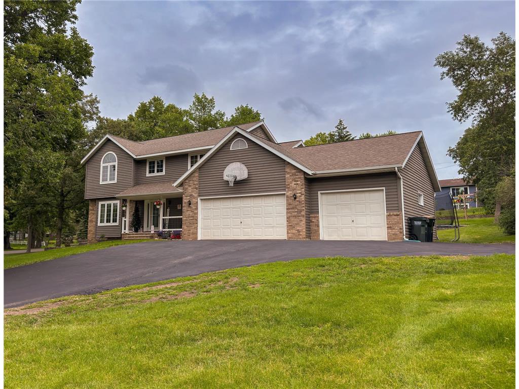 1401 Lakeside Drive Alexandria MN 56308 6557672 image1