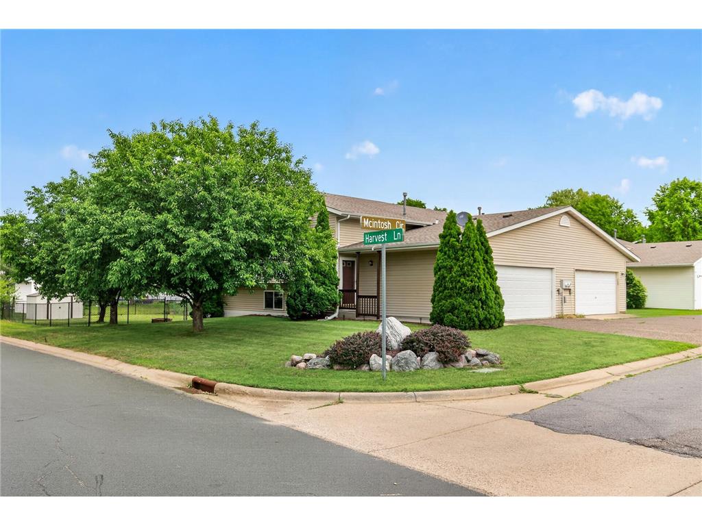 1401 Mcintosh Circle Shakopee MN 55379 7096295 image1
