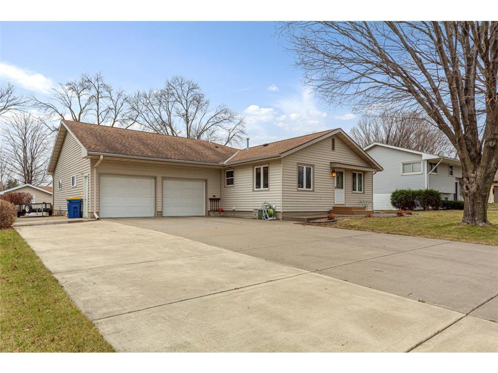 1401 Wellington Crescent Faribault MN 55021 6635732 image1