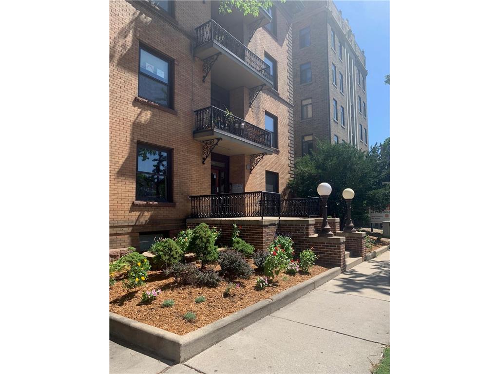 1401 Willow Street #8 Minneapolis MN 55403 7051776 image1
