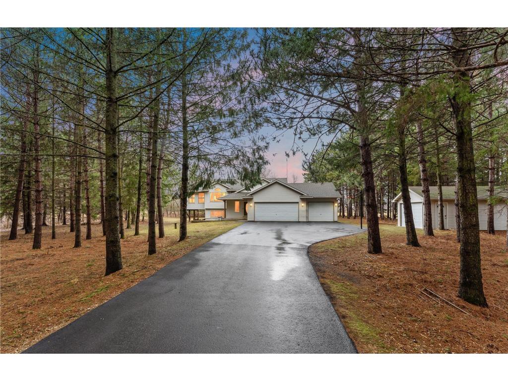 1402 143rd Street New Richmond WI 54017 7043764 image1