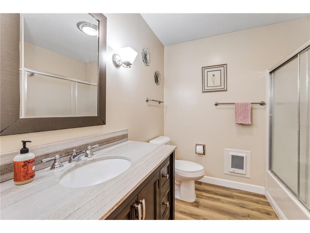 1402 Mcnally Drive #B Winona MN 55987 7080932 image11