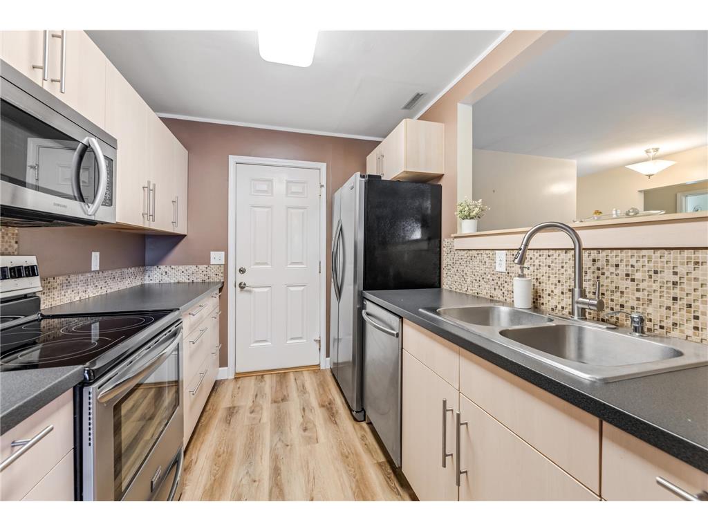 1402 Mcnally Drive #B Winona MN 55987 7080932 image7