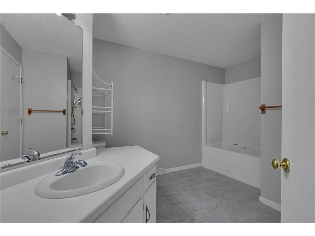 1403 33rd Avenue N #23 Saint Cloud MN 56303 7032727 image16