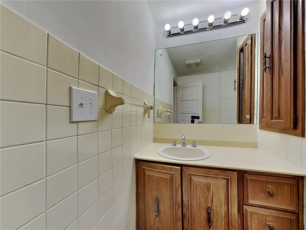 1403 Barclay Street Saint Paul MN 55106 6784356 image14