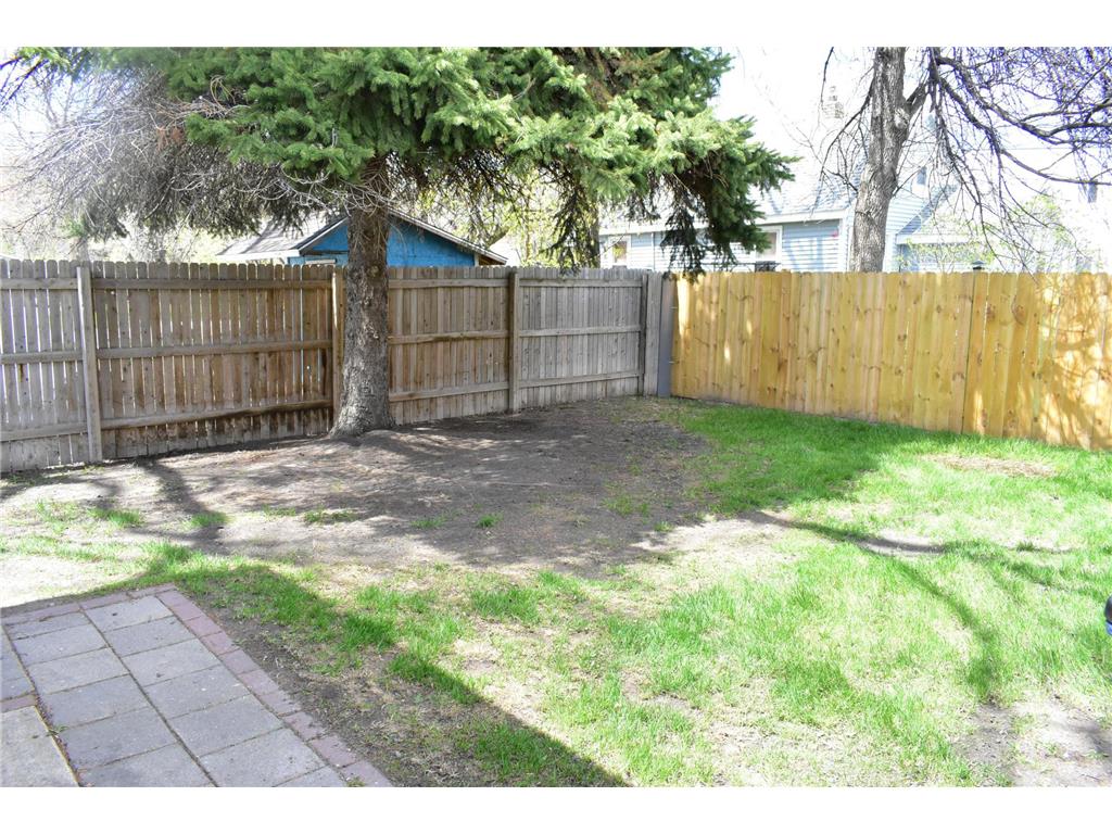 1404 2nd Avenue N Moorhead MN 56560 7038326 image3