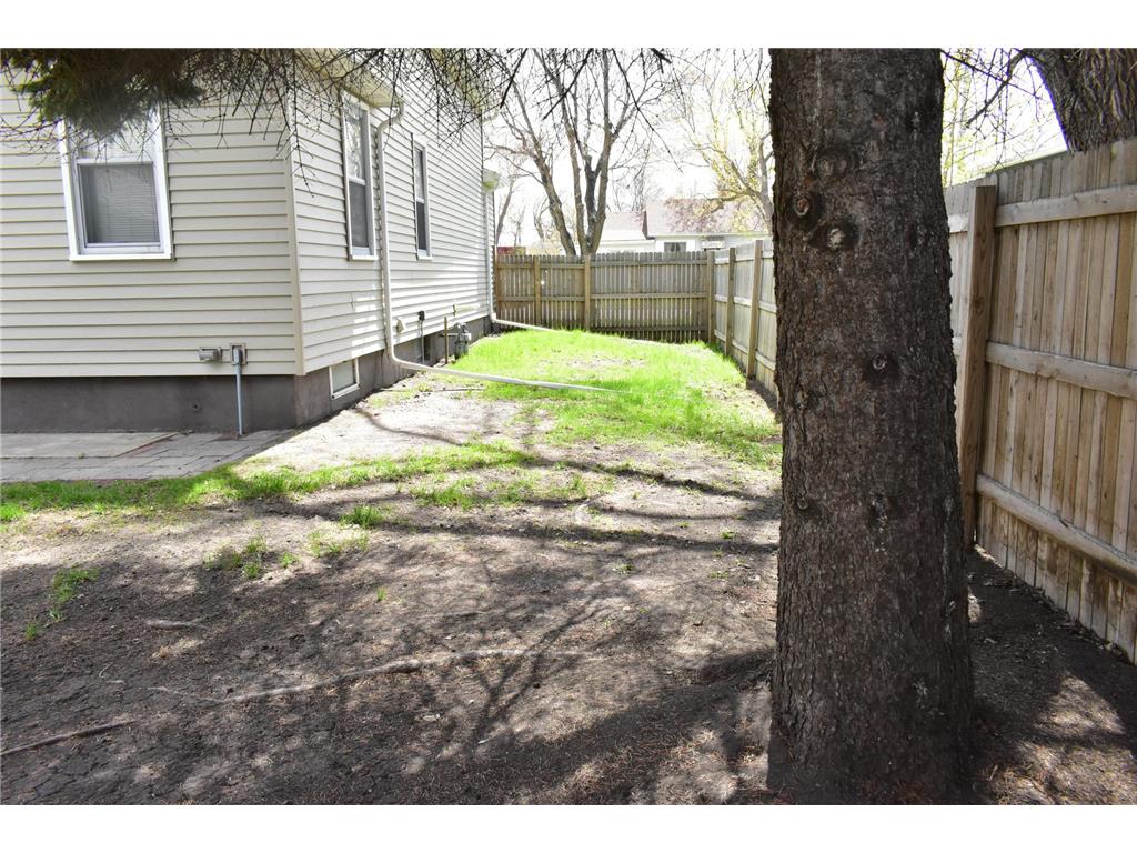 1404 2nd Avenue N Moorhead MN 56560 7038326 image4