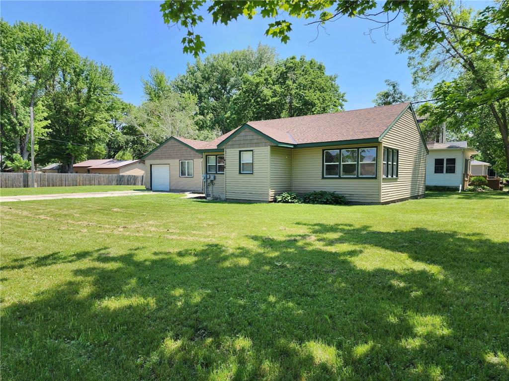 1404 Becker Avenue SE, Willmar, MN, 56201 MLS 6385215 Edina Realty