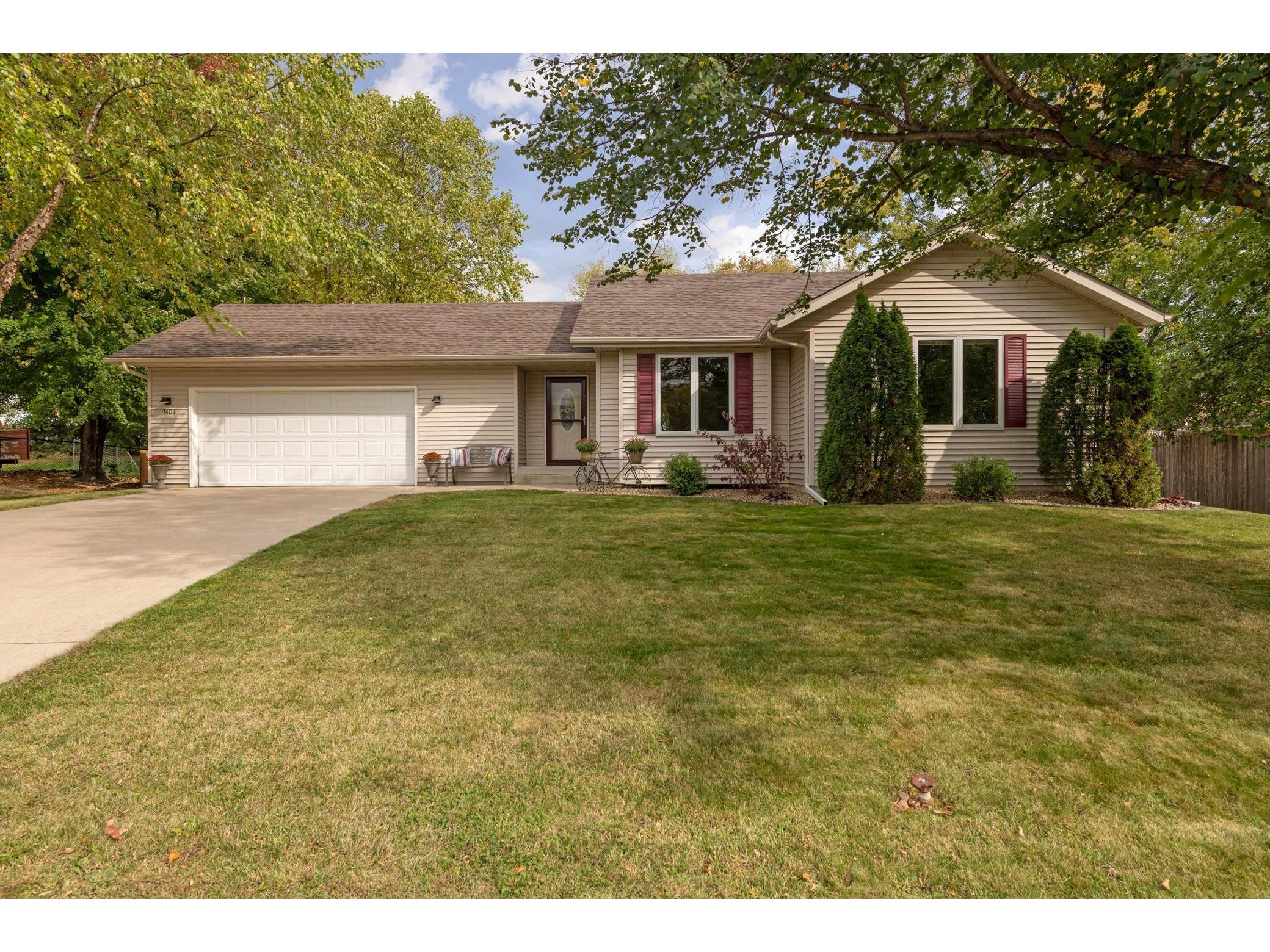 1404 Lockwood Drive, Northfield, MN 55057 MLS 5671788 Edina Realty