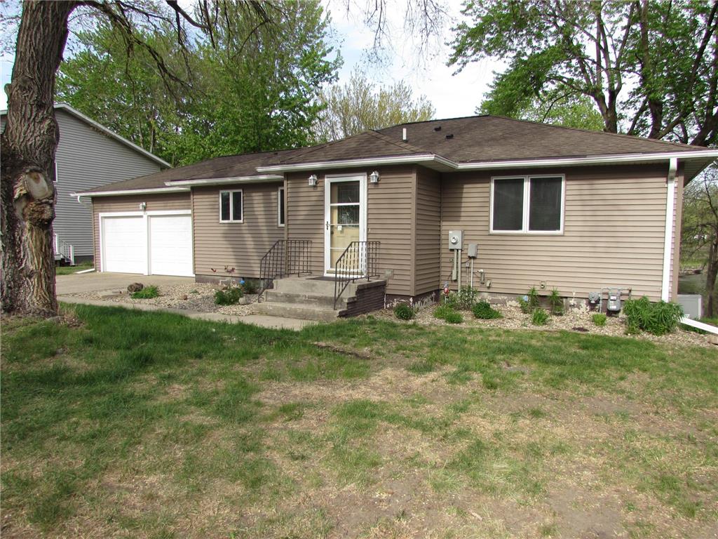 1404 Lucia Avenue Fairmont MN 56031 - George Lake 7072223 image1