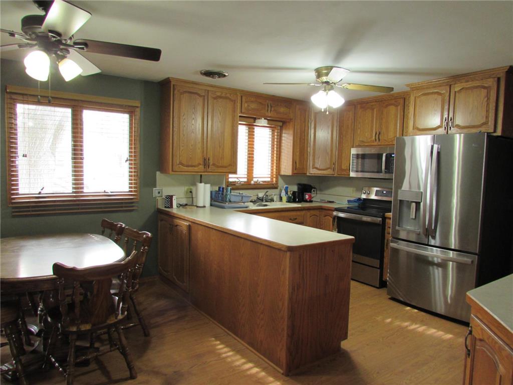 1404 Lucia Avenue Fairmont MN 56031 - George Lake 7072223 image3
