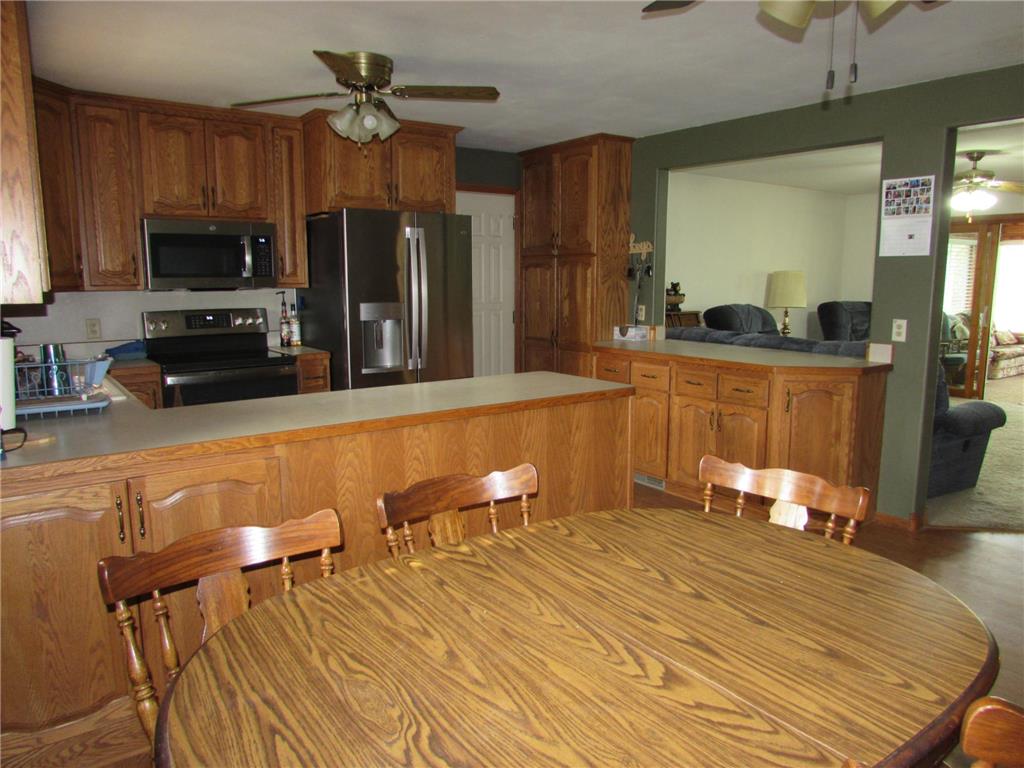 1404 Lucia Avenue Fairmont MN 56031 - George Lake 7072223 image4