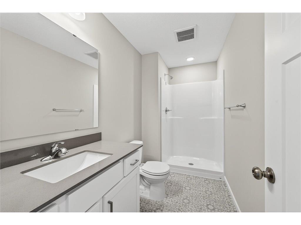 1404 Woods Road NE Isanti MN 55040 7075392 image26