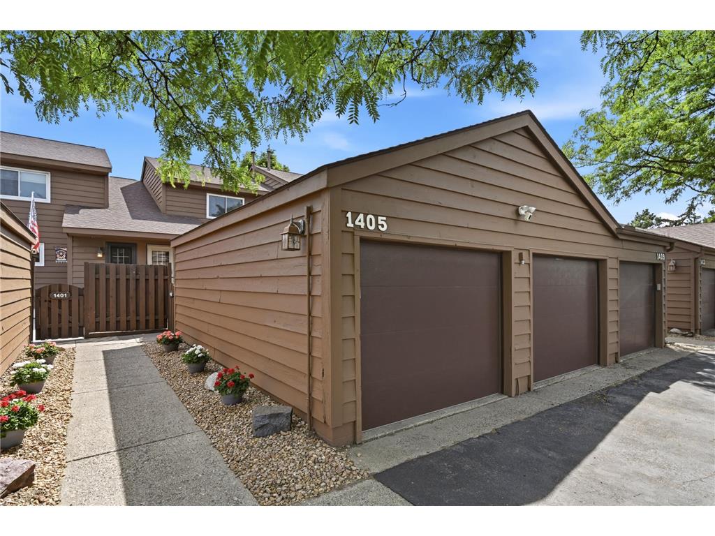 1405 63rd Lane N Brooklyn Center MN 55430 7077010 image1