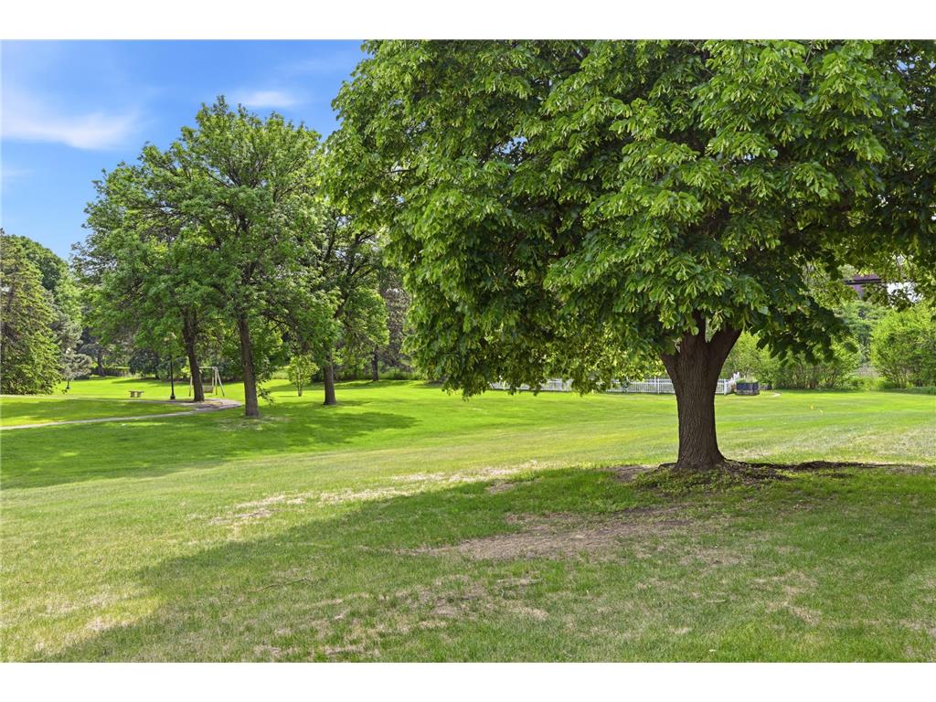 1405 63rd Lane N Brooklyn Center MN 55430 7077010 image32