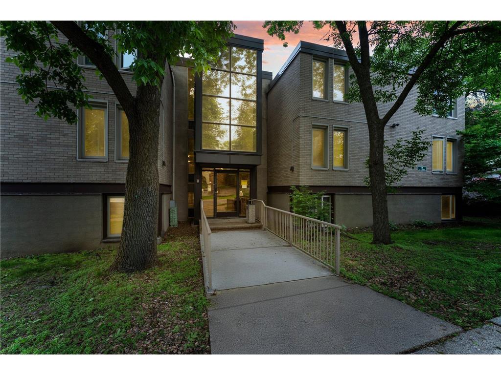 1405 E 40th Street #15F Minneapolis MN 55407 6729702 image1
