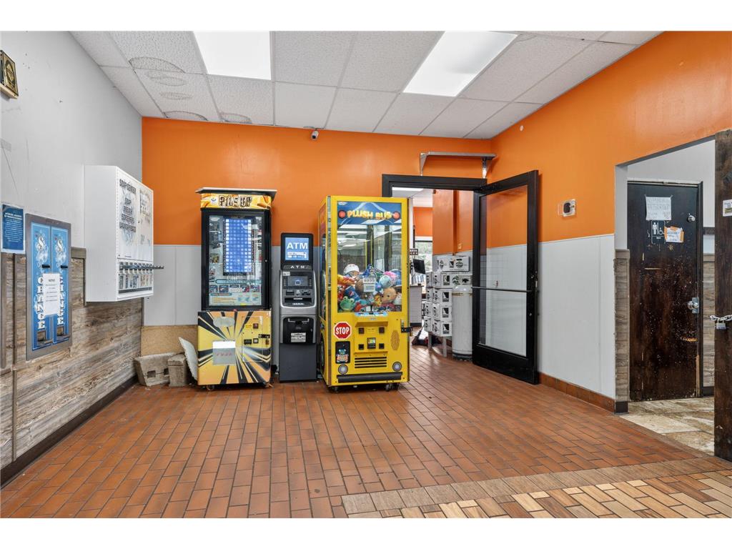 1405 E Lake Street Minneapolis MN 55407 7061743 image7