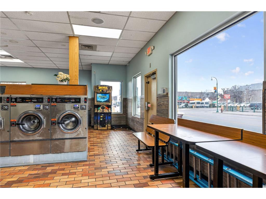 1405 E Lake Street Minneapolis MN 55407 7061743 image8