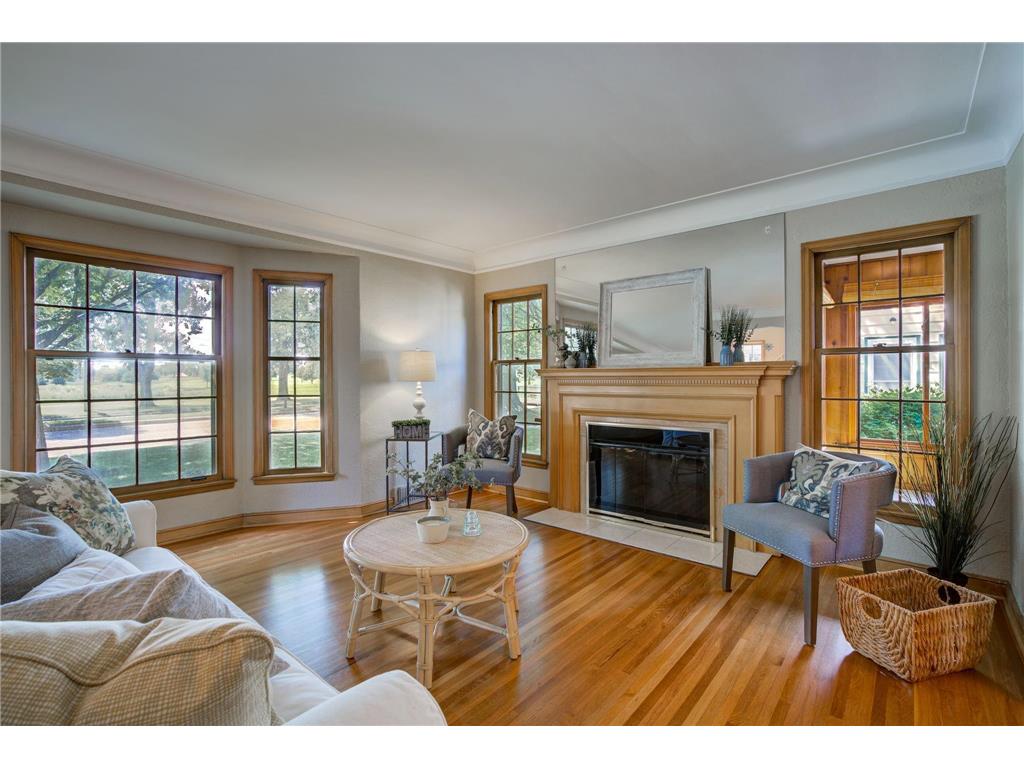 1405 Highland Parkway, Saint Paul, MN, 55116 MLS 6089340 Edina Realty