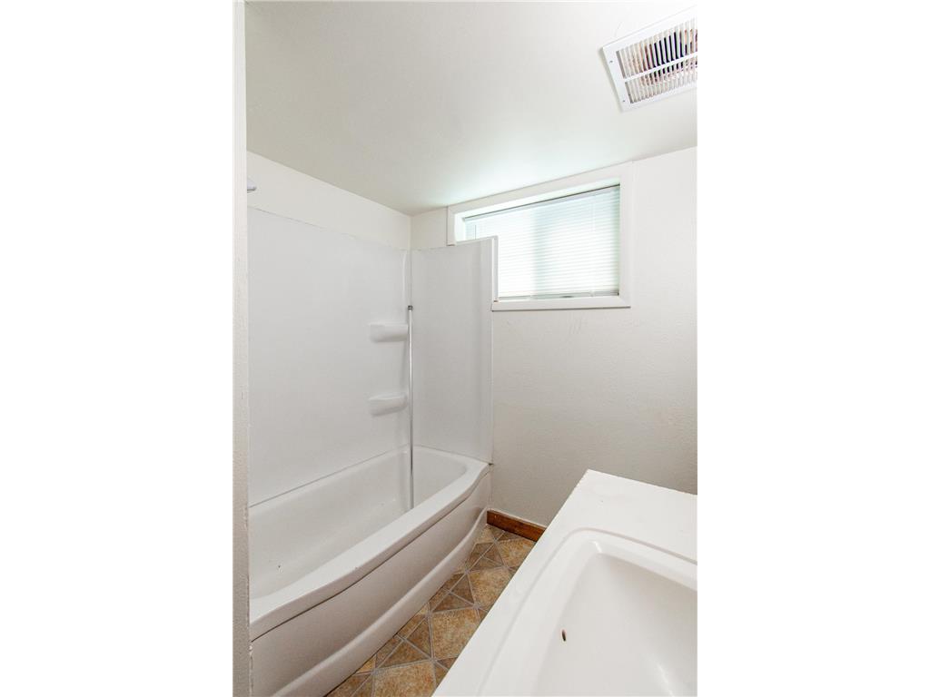 1406 24th Avenue S Moorhead MN 56560 7043061 image17