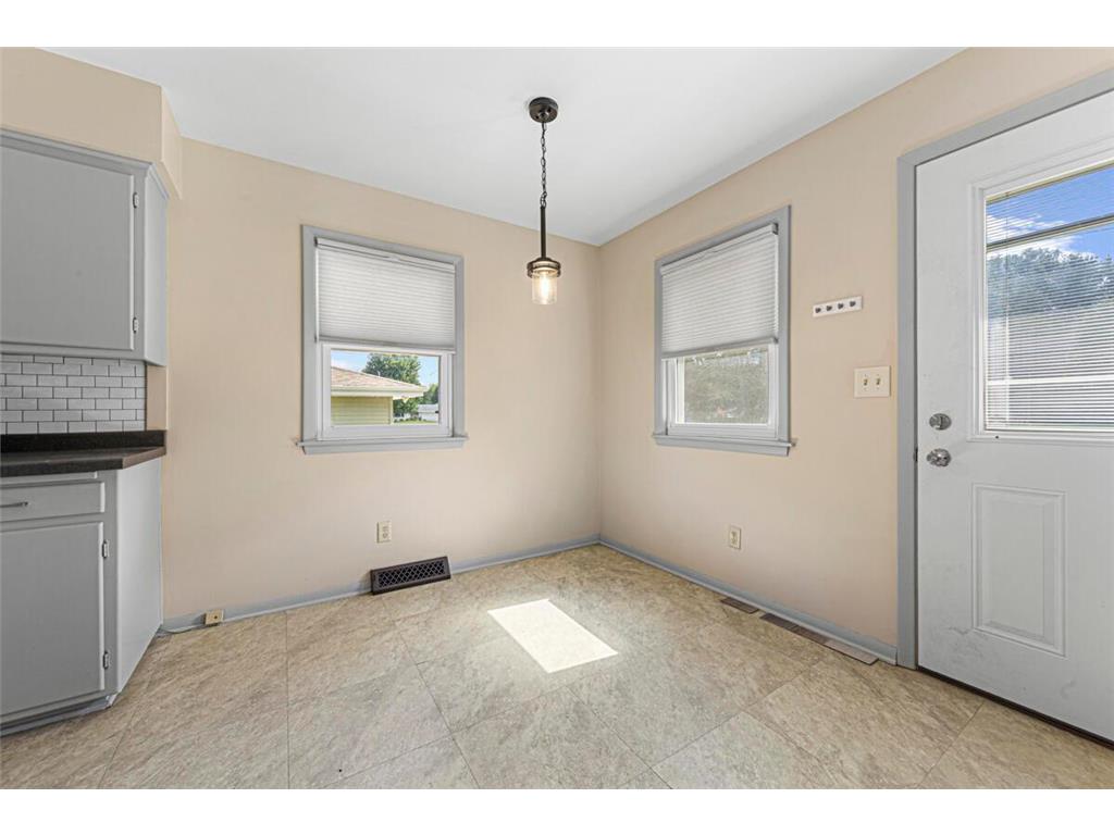 1406 Albers Path Faribault MN 55021 6785259 image16