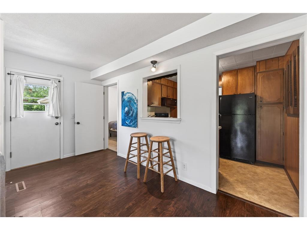 1406 Division Street Hopkins MN 55343 7084357 image10