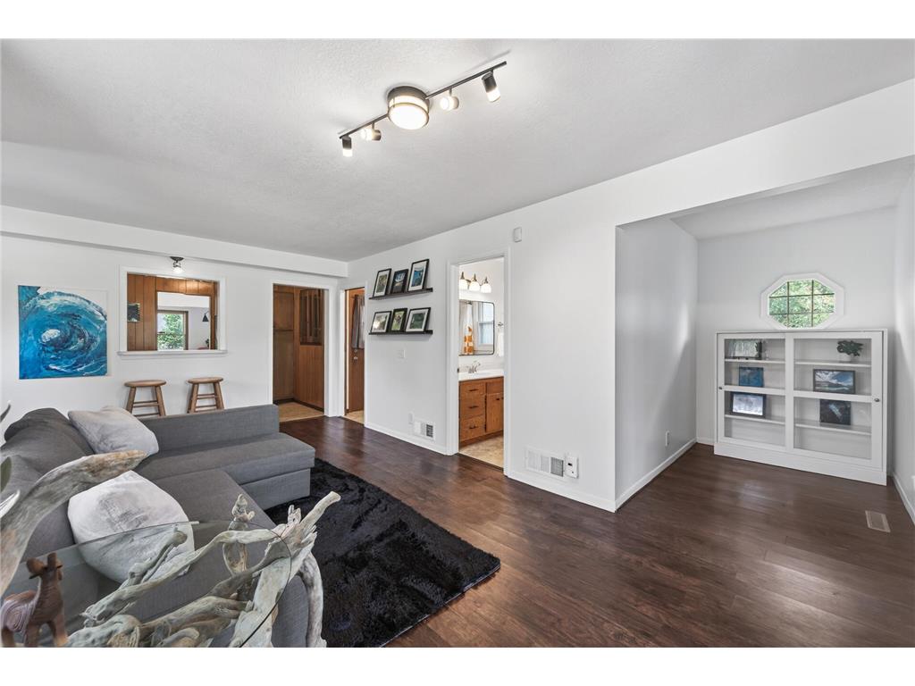 1406 Division Street Hopkins MN 55343 7084357 image13